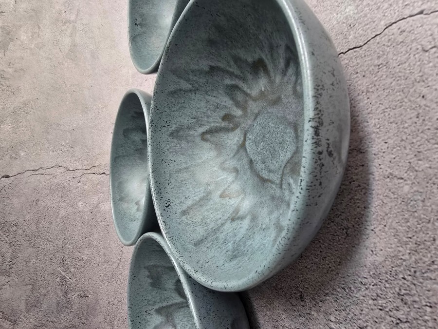 Melsvai pilkas dubenėlis